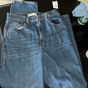 BRAND NEW Abercrombie & Fitch Jeans